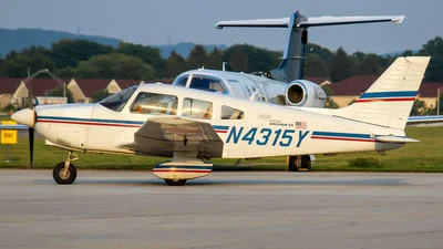 Piper PA-28-181 (Archer II)