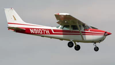 Cessna 172M (Skyhawk)