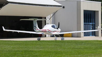 Diamond DA40 NG (},tml,)