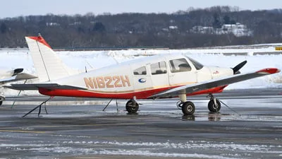 Piper PA-28-/equipment/8/model_variant must be null (Archer)