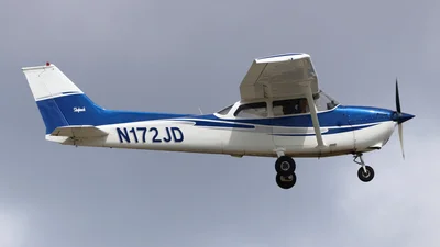 Cessna 172M (Skyhawk)