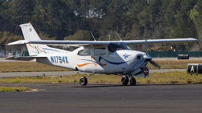 Cessna 210L