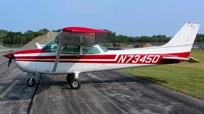 Cessna 172/model_variant>null (Skyhawk)