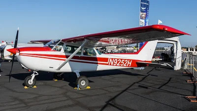 Cessna 172M (Skyhawk)