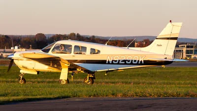 Piper PA-28R-200 (Arrow)