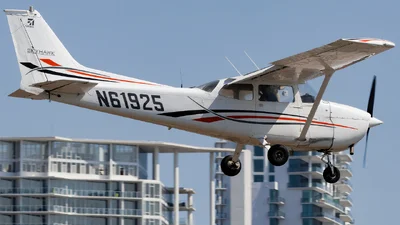 Cessna 172M (Skyhawk)