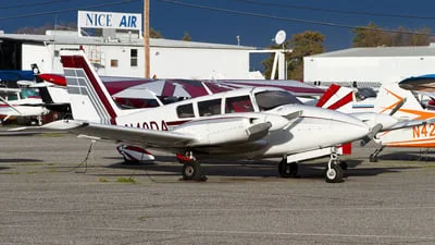 Piper PA-30 (Twin Comanche)