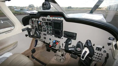 Cirrus SR22 G6