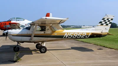 Cessna 150L (Aerobat)