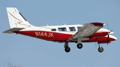 Piper PA-34-220T (Seneca)