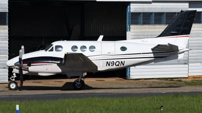 Piper PA-23-250 (Aztec)